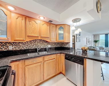 1101 River Reach Drive - Photo Thumbnail 34