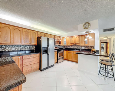 1101 River Reach Drive - Photo Thumbnail 30