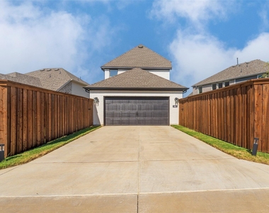 905 Carnation Drive - Photo Thumbnail 24