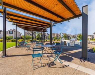 905 Carnation Drive - Photo Thumbnail 28