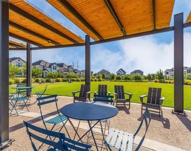 905 Carnation Drive - Photo Thumbnail 29