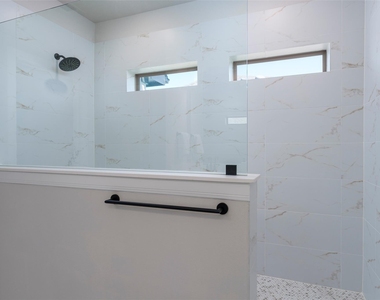 905 Carnation Drive - Photo Thumbnail 16