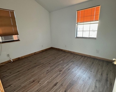 17380 Cr 163 - Photo Thumbnail 2