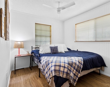 111 Island Park Drive - Photo Thumbnail 20