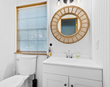 111 Island Park Drive - Photo Thumbnail 19