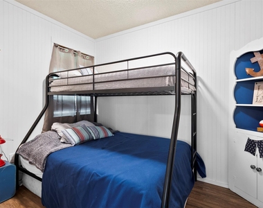 111 Island Park Drive - Photo Thumbnail 22