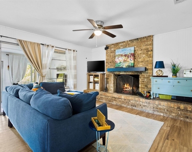 111 Island Park Drive - Photo Thumbnail 9