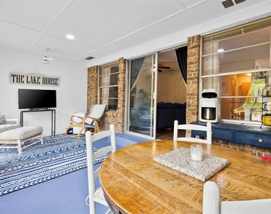 111 Island Park Drive - Photo Thumbnail 14