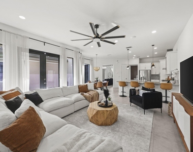 10432 N Lago Vista Circle - Photo Thumbnail 3