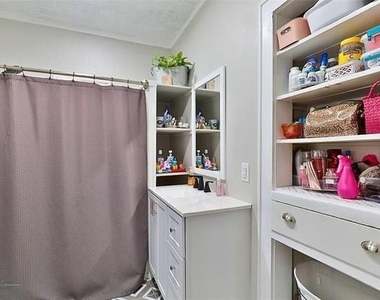 1010 Stowe Street - Photo Thumbnail 7