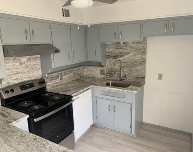 4636 Dexter Avenue - Photo Thumbnail 6
