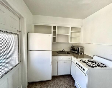 2023 Taylor Street - Photo Thumbnail 3