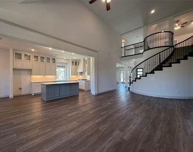 14697 Valley Trail - Photo Thumbnail 7