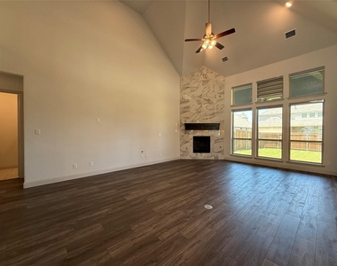 14697 Valley Trail - Photo Thumbnail 10