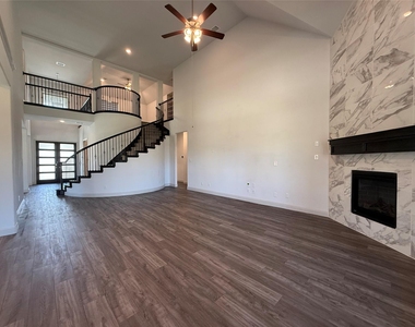 14697 Valley Trail - Photo Thumbnail 5