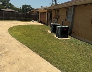 4113 Alta Mesa Boulevard - Photo Thumbnail 26