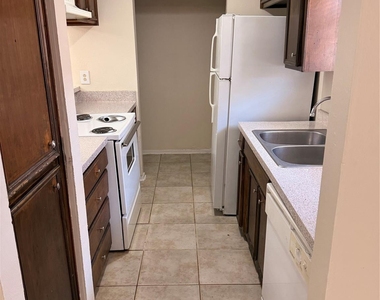 4113 Alta Mesa Boulevard - Photo Thumbnail 9