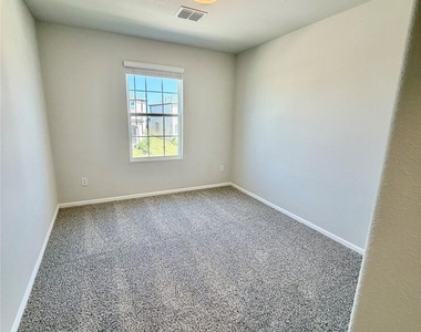 725 Santa Lucia Drive - Photo Thumbnail 20