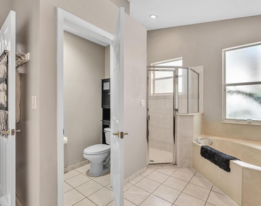 5828 Nw 121st Avenue - Photo Thumbnail 36