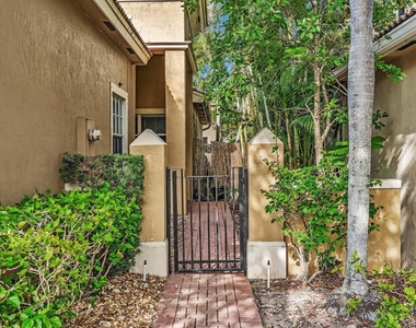 5828 Nw 121st Avenue - Photo Thumbnail 4