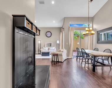 5828 Nw 121st Avenue - Photo Thumbnail 6