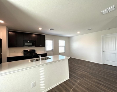 213 Anvil Drive - Photo Thumbnail 2