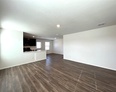 213 Anvil Drive - Photo Thumbnail 3
