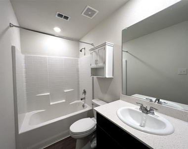 213 Anvil Drive - Photo Thumbnail 8