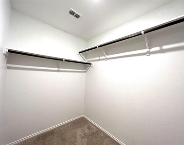 213 Anvil Drive - Photo Thumbnail 10