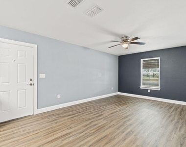 8092 County Road  604 - Photo Thumbnail 8