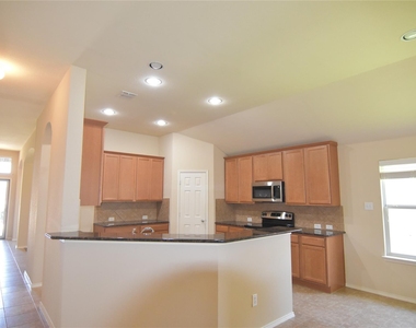 714 Bastrop Drive - Photo Thumbnail 6