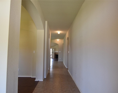 714 Bastrop Drive - Photo Thumbnail 2