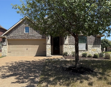 700 Shrewsbury Place - Photo Thumbnail 1