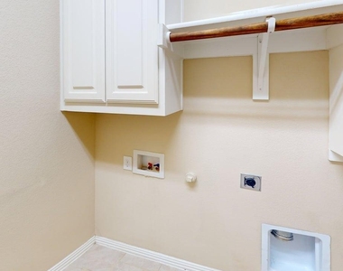 700 Shrewsbury Place - Photo Thumbnail 22