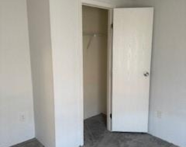 5850 Hartford - Photo Thumbnail 13