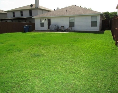2725 Peach Drive - Photo Thumbnail 2