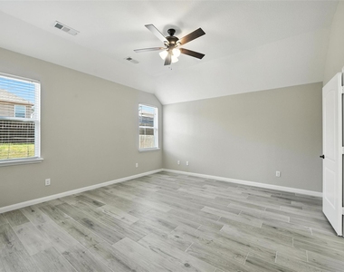 2401 Fall Leaf Court - Photo Thumbnail 7