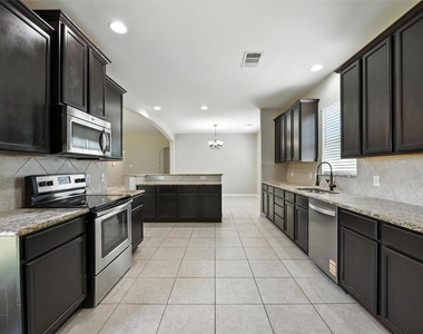 2401 Fall Leaf Court - Photo Thumbnail 4