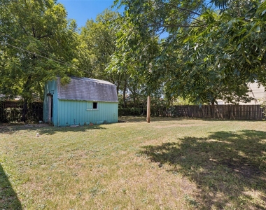 113 W Avenue E - Photo Thumbnail 13