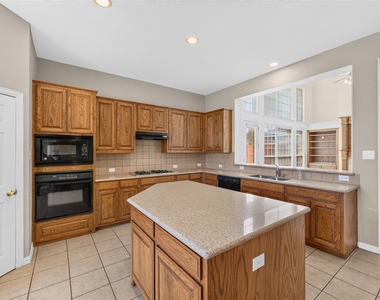 8701 Mandevilla Drive - Photo Thumbnail 11