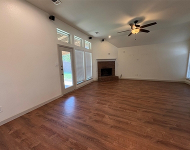 3037 Wren Lane - Photo Thumbnail 2