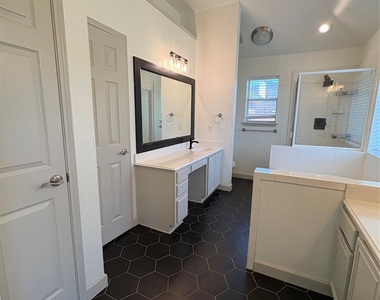 3037 Wren Lane - Photo Thumbnail 16