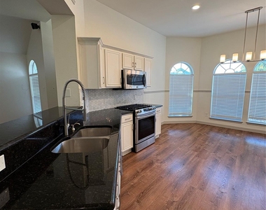 3037 Wren Lane - Photo Thumbnail 5