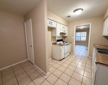 1211 Old Bardwell Road - Photo Thumbnail 6