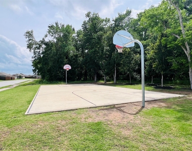 1602 Westfall Drive - Photo Thumbnail 22