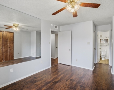 11470 Audelia Road - Photo Thumbnail 6