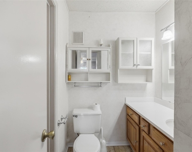 11470 Audelia Road - Photo Thumbnail 7