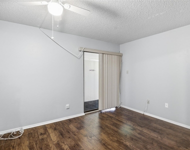 11470 Audelia Road - Photo Thumbnail 9