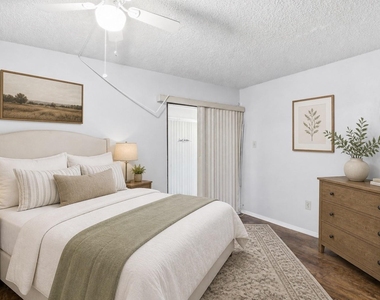 11470 Audelia Road - Photo Thumbnail 8