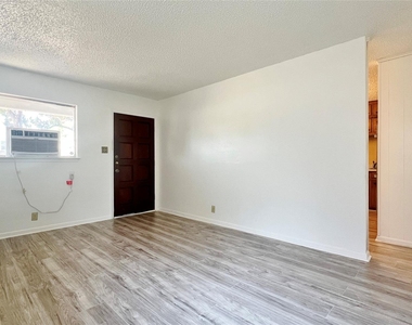 5429 Farnsworth Avenue - Photo Thumbnail 2